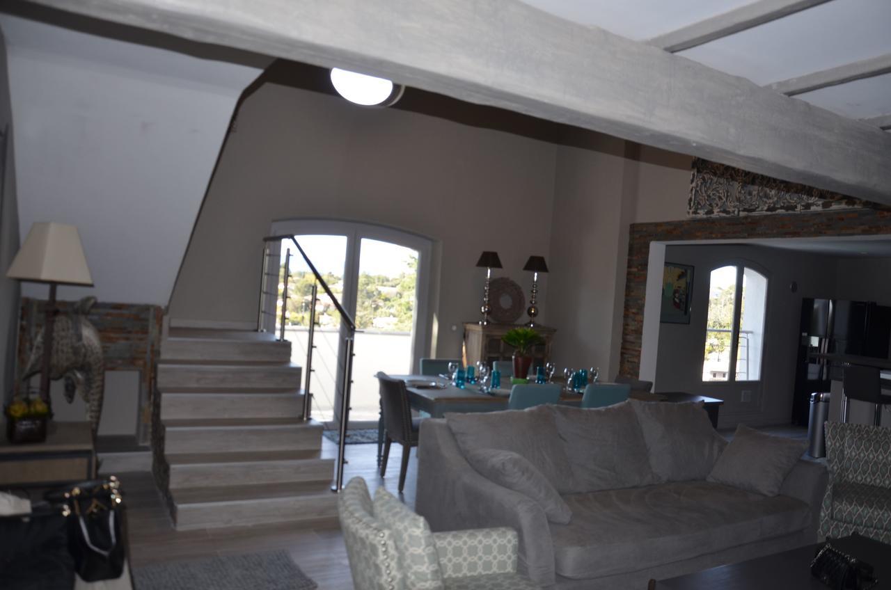 Belle Maison Avec Piscine Dans Les Hauteurs A Saint Raphael エクステリア 写真