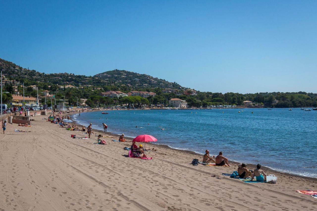 Belle Maison Avec Piscine Dans Les Hauteurs A Saint Raphael エクステリア 写真